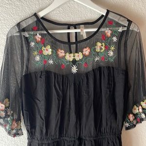 Embroidered sweetheart neckline mesh floral dress